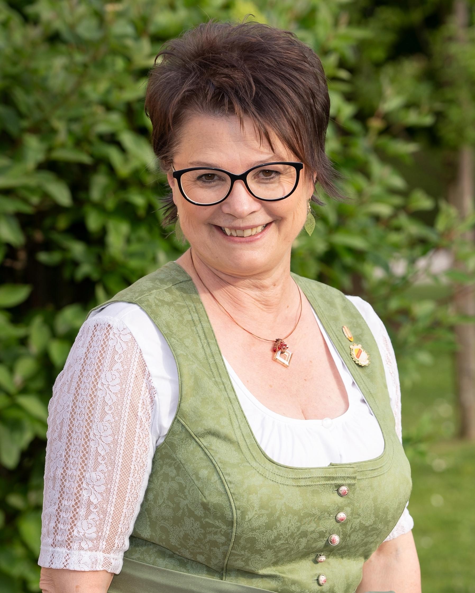 Chorleiterin Obrietan Margit